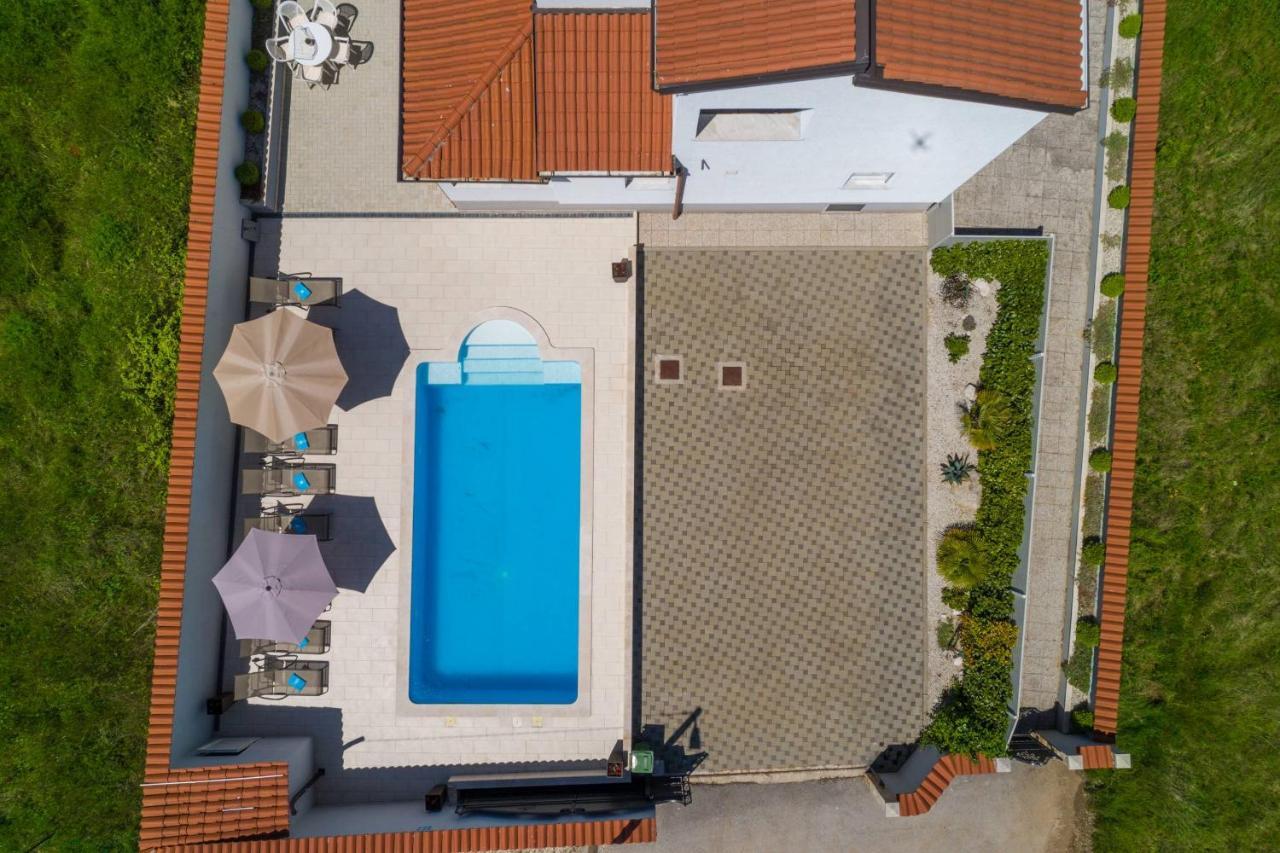Villa Ellen Sophie Vrznaveri Exterior foto